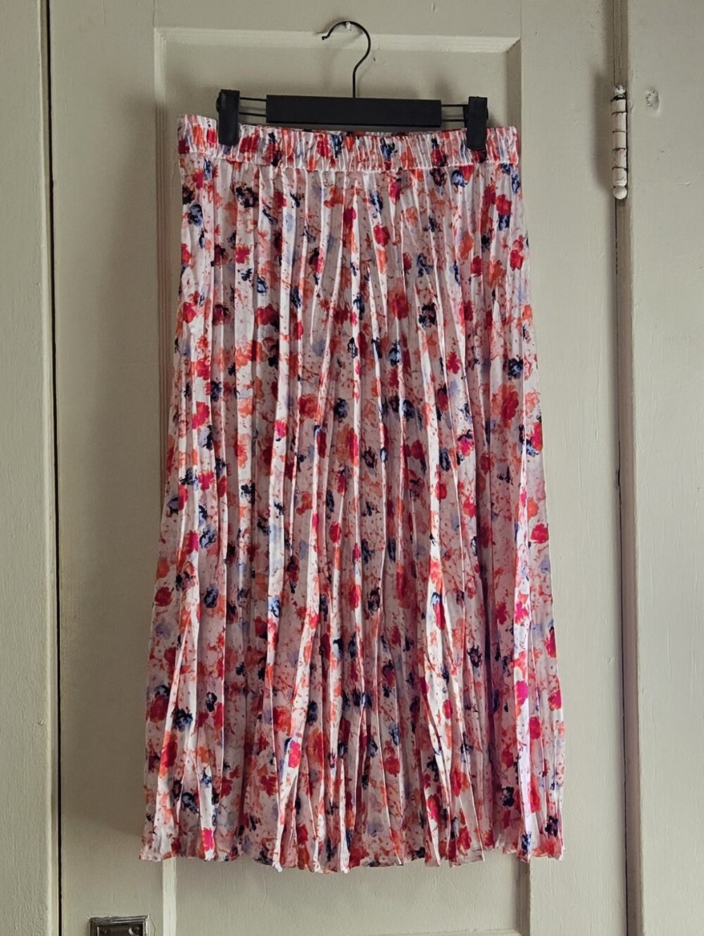 Time and Tru Pink Floral Pleated Midi Skirt